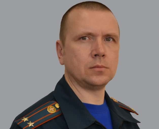 Куйвашев наградил начальника каменского спасательного отряда Ивана Давыдова за труд