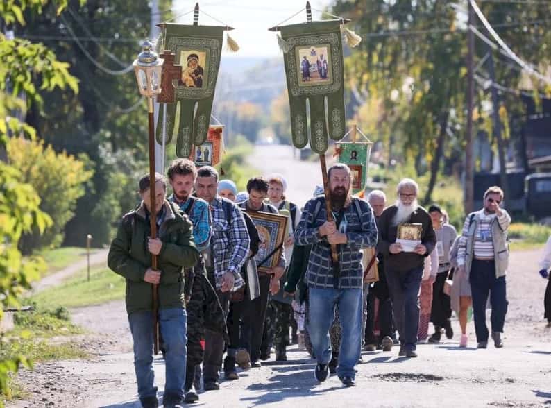Паломники пройдут по Уралу 370 километров за 18 дней Симеоновским крестным ходом