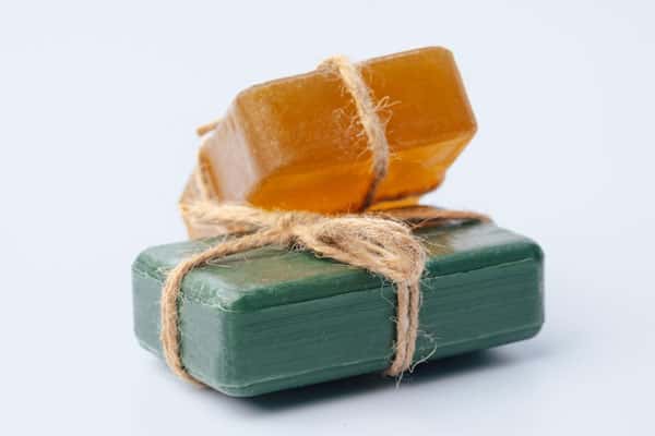 В России подскочила популярность мыла из коровьего навоза