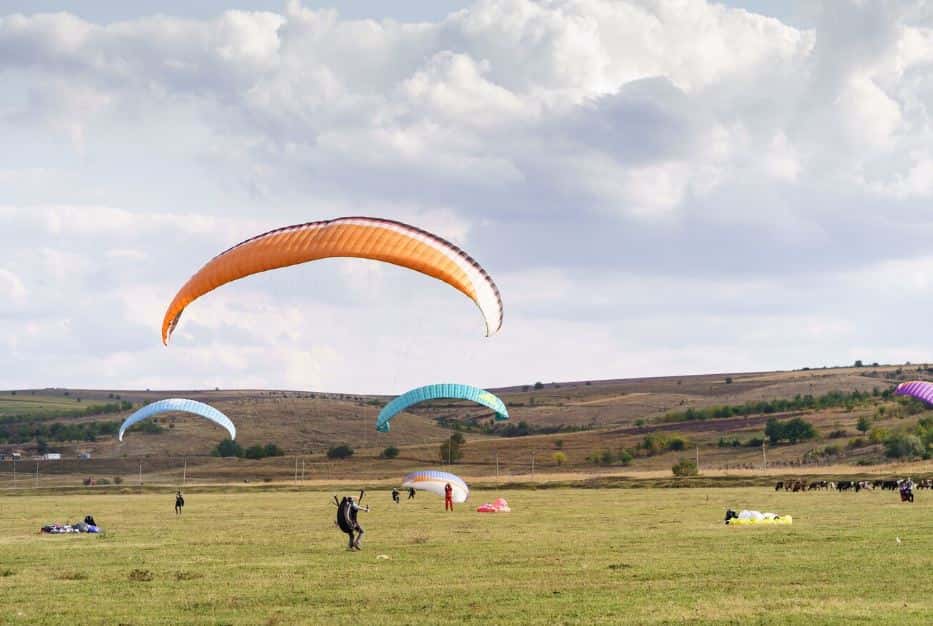104-летний дедушка из Кабардино-Балкарии установил мировой рекорд, пролетев на мотопараплане