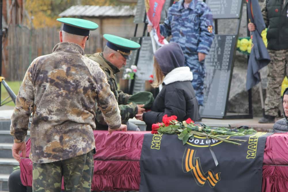 В Каменске-Уральском простились с двумя земляками, погибшими на СВО