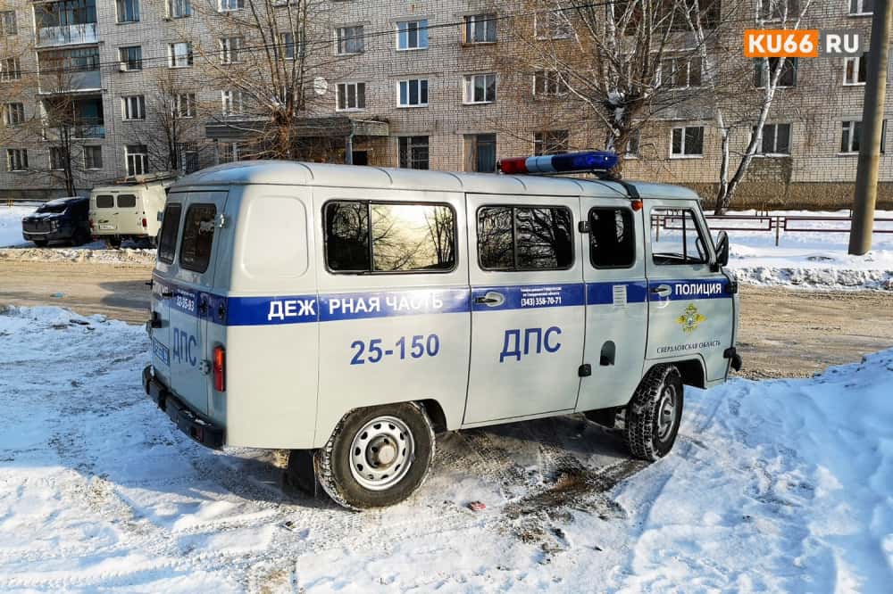 Больше ста аварий за сутки произошло в Свердловской области из-за снегопада