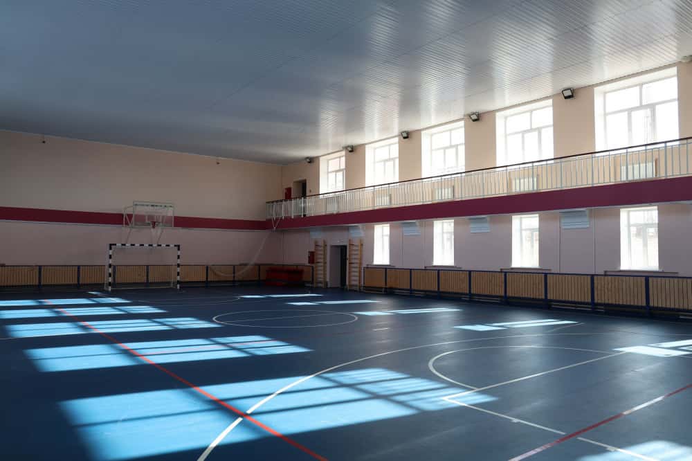 В Каменске-Уральском продолжается многомиллионный ремонт стадиона «Металлист»