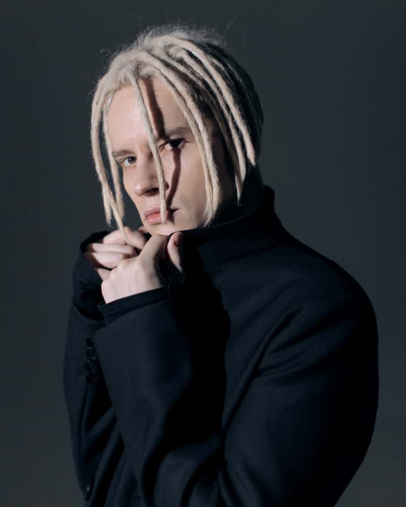 Водка и товары для взрослых: Shaman обратился в Роспатент с двумя заявками на регистрацию товарного знака "Я русский"