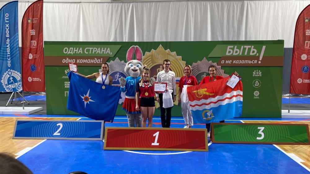 Двое жителей Каменска-Уральского получили золотые значки ГТО