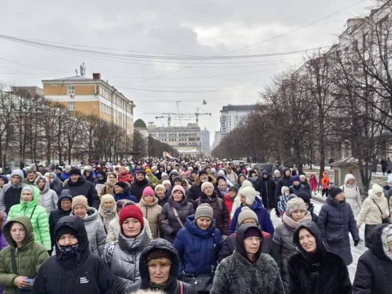 Крестный ход в Екатеринбурге: фото и видео с масштабного мероприятия 