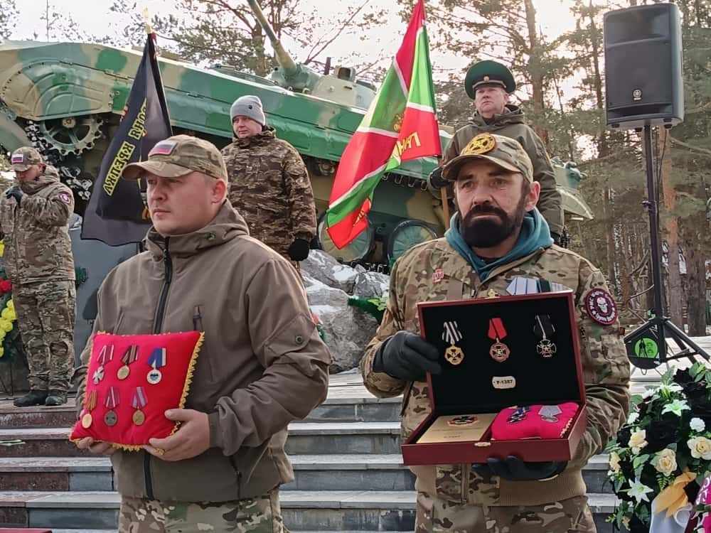 В Каменске-Уральском простились с бойцом ЧВК "Вагнер" Сергеем Козловым 