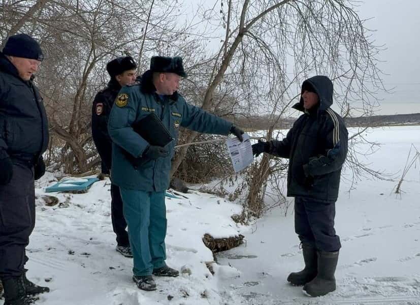 Опасно, тонкий лед! Полиция и МЧС Каменска-Уральского посетили любимые места рыбаков 