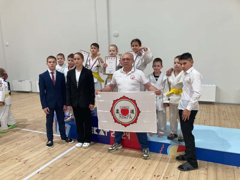 Золото и бронза на фестивале дзюдо: успехи юных спортсменов из "Каменск-Явара"