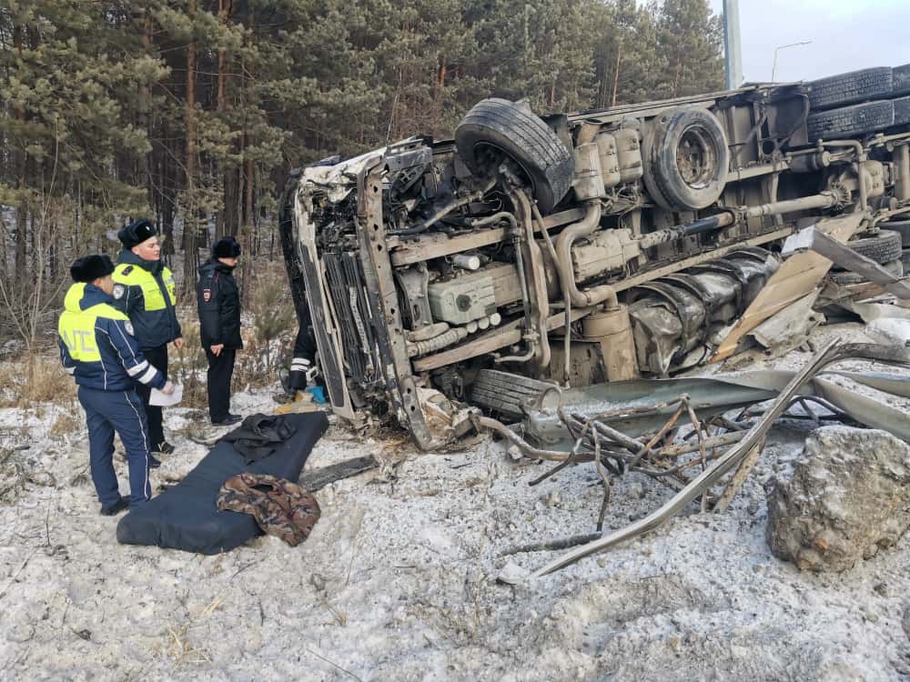 Разбились три машины: смертельное ДТП произошло в Свердловской области. Фото