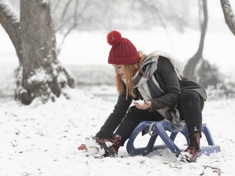 Комары на снегу: не верьте в раннюю весну!