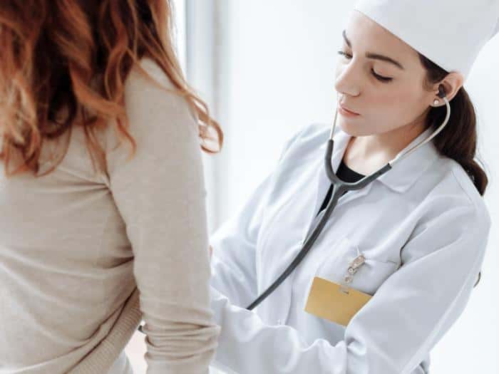 «Не хватает кардиологов, хирургов, урологов»: каменский главврач рассказал о ситуации с кадрами