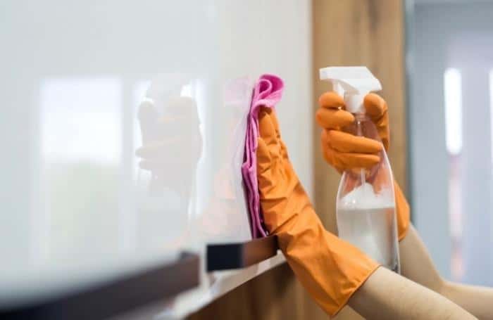 Моющие средства и чистящие порошки: чем бытовая химия может быть опасна для здоровья? 