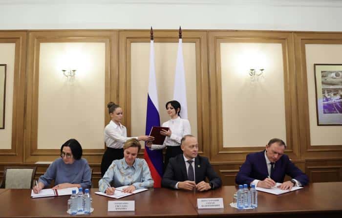 СинТЗ подписал соглашение о сотрудничестве в сфере кадрового обеспечения