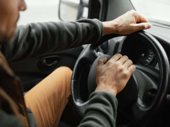 «Автохамы» на дорогах: как вести себя с агрессивными водителями? 