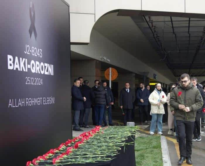 «Россия должна взять ответственность»: Азербайджан требует ответа за крушение самолета