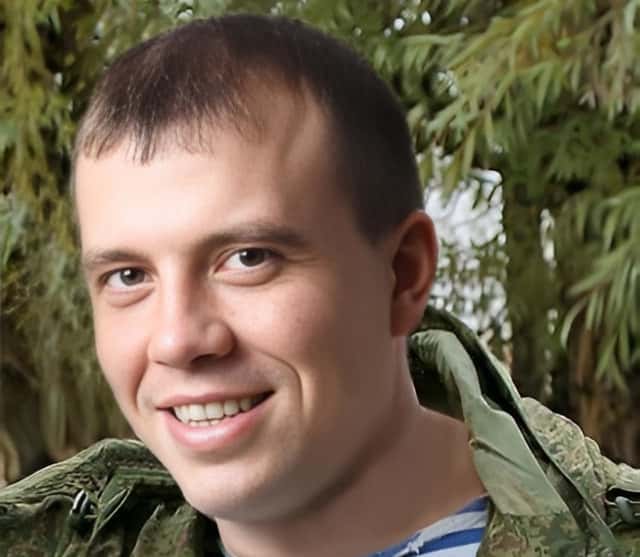 Известный в Каменске-Уральском ведущий праздников погиб на СВО 