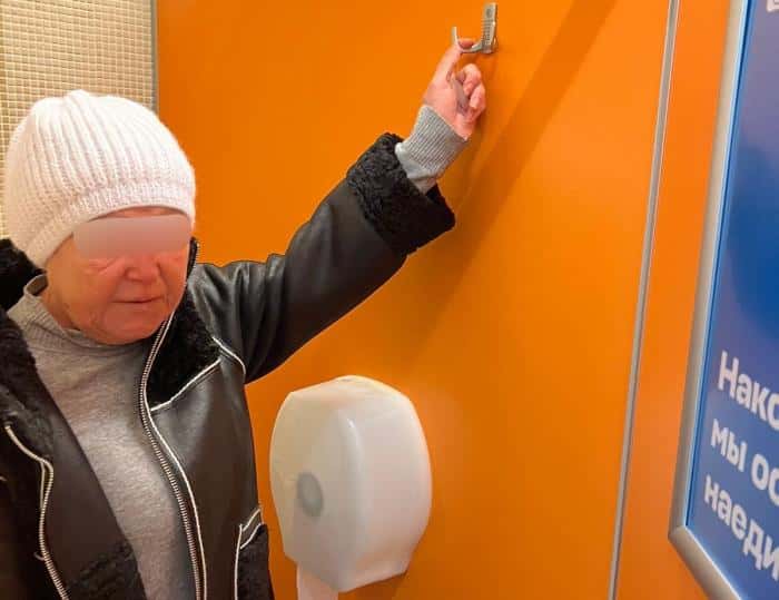 Сумку с пачкой наличных рублей, долларов и евро украла жительница Каменска-Уральского в аэропорту Кольцово 