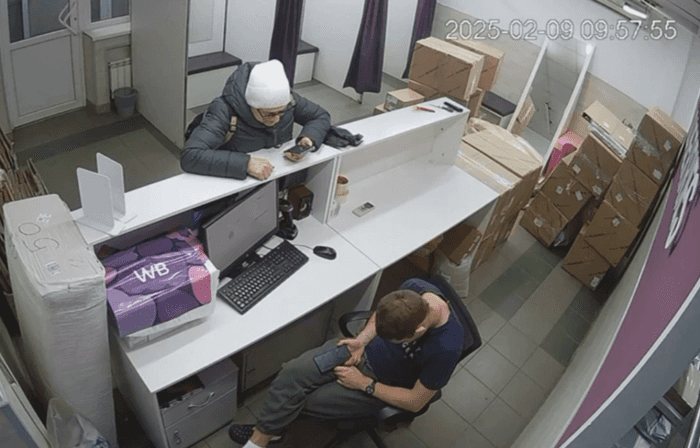 Бунт в Wildberries: в Екатеринбурге сотрудники встали на защиту коллеги, который уснул на рабочем месте 