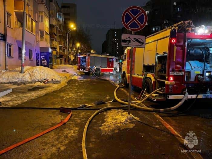 Ночью в Каменске-Уральском вновь вспыхнул пожар: все жители спасены