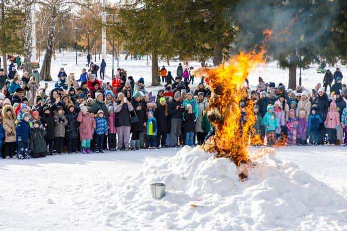 СинТЗ организовал масленичные гуляния для жителей города