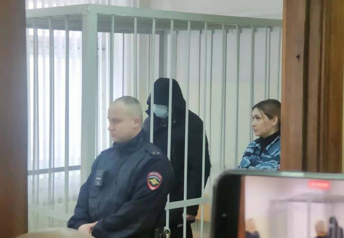 «Тогда бы его расстреляли»: Виктору Петриченко, который в 1993 году забил семью в Каменске-Уральском, продлили арест 