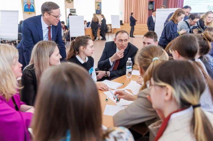 СинТЗ принял участие в Стратегической сессии «Кадры – 2030»