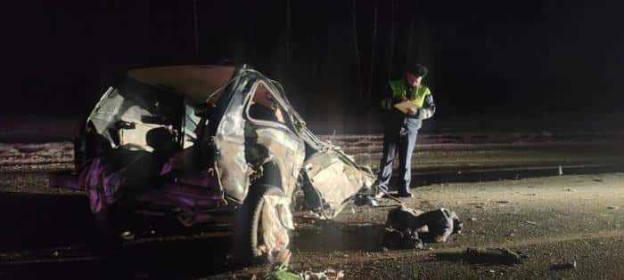 Водитель "Нивы" погиб в страшном ДТП под Каменском-Уральским