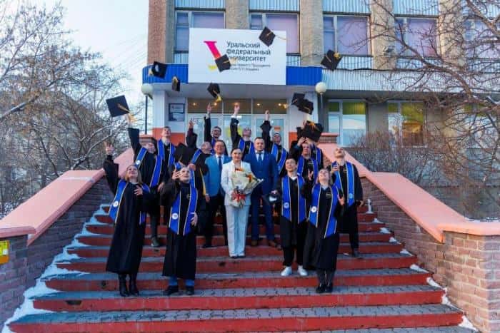 В Каменске-Уральском наградили выпускников УрФУ