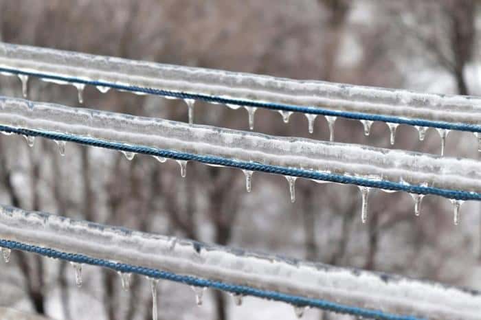 Тепло заканчивается: метель, гололёд и дождь ждут Свердловскую область