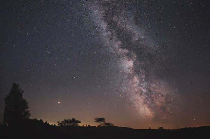 Северное сияние озарило всю Россию: уральцы тоже застали редкое явление 