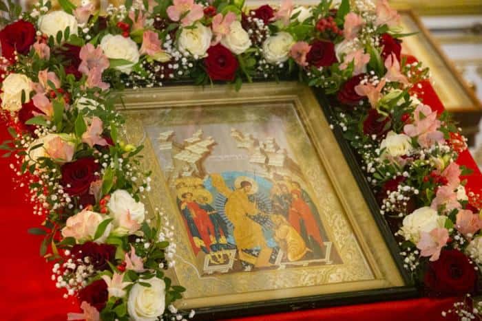 Пасхальное послание епископа Мефодия: о победе над смертью и мощах святителя Тихона