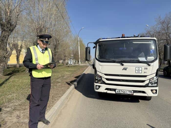 Школьник из Каменска-Уральского, которого сбил мусоровоз, введен в искусственную кому