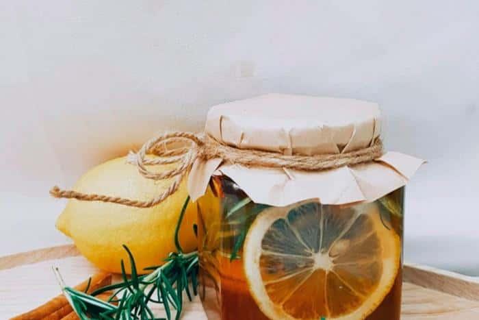 Киргизы простили японцу кражу меда на ЭКСПО-2025 и еще подарили элитный сувенир