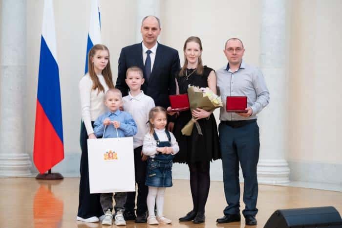 Как семьи Свердловской области стали примером для всей России