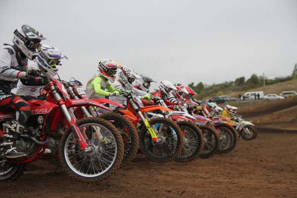 Мотокросс 2025: огонь, драйв и подарки ждут гостей в Каменске-Уральском