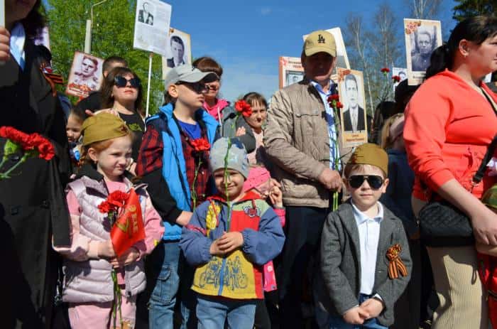 На мемориале КУЗОЦМ прошел митинг в честь 80-летия Победы