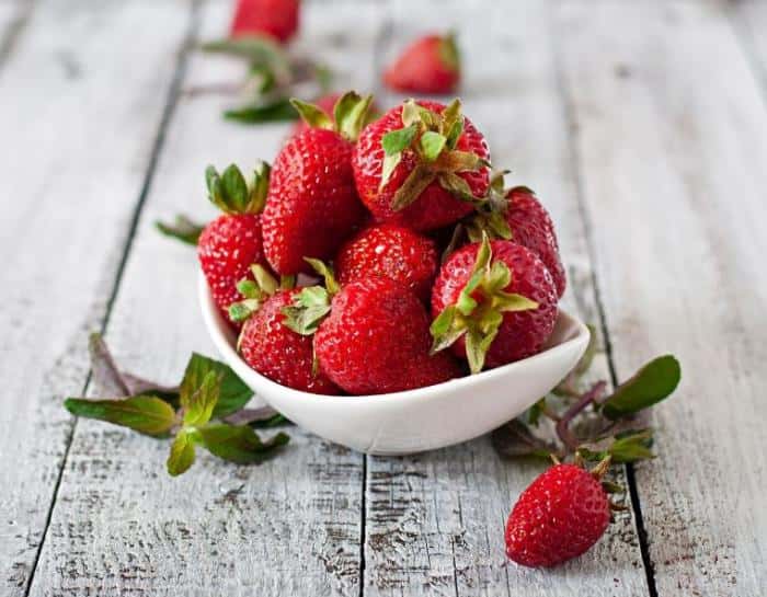 Азербайджанская, турецкая и белорусская: 170 тонн импортной клубники приехало в Свердловскую область