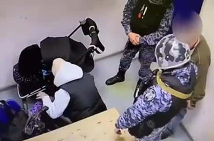 Как мамочка с коляской стала серийной воровкой в Екатеринбурге