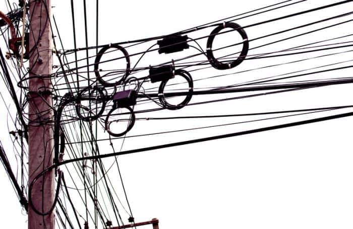 Отключение света из-за халатности: энергетики выявили более 28 тысяч незаконных подключений в Свердловской области