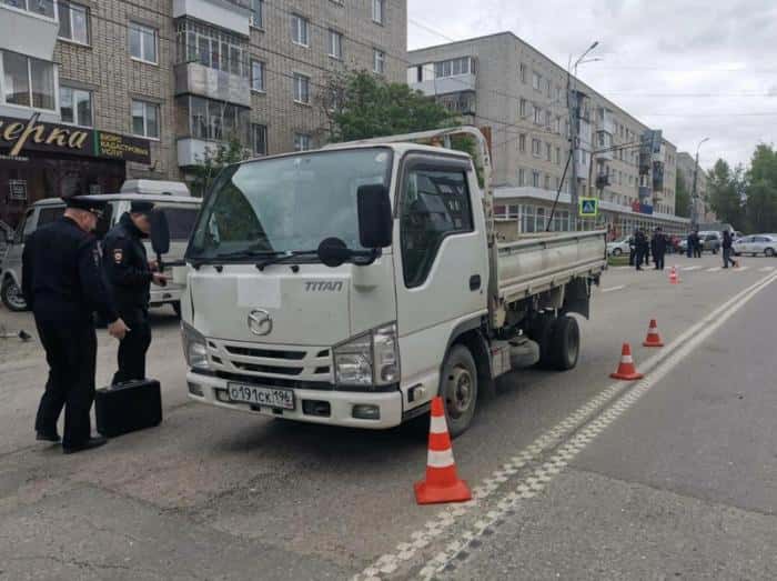 Сбил малышку насмерть на глазах у мамы: суд не стал арестовывать водителя за ДТП под Екатеринбургом 