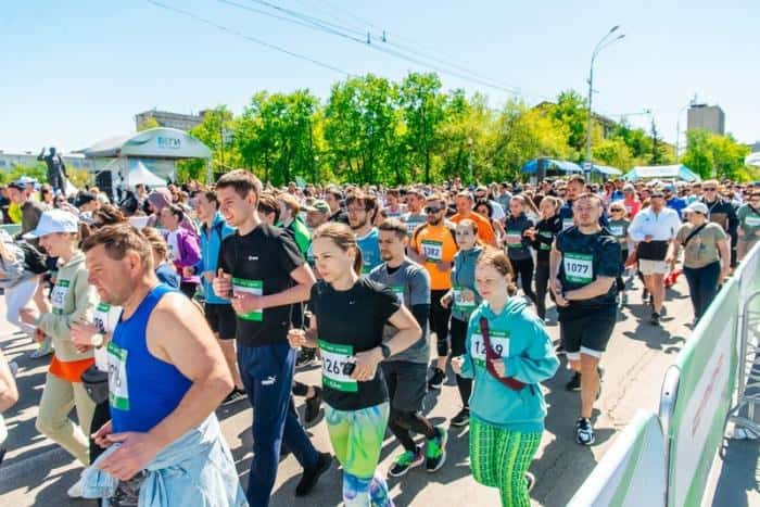 Как прошел «Зелёный марафон»: тысячи свердловчан бежали ради спорта и благотворительности