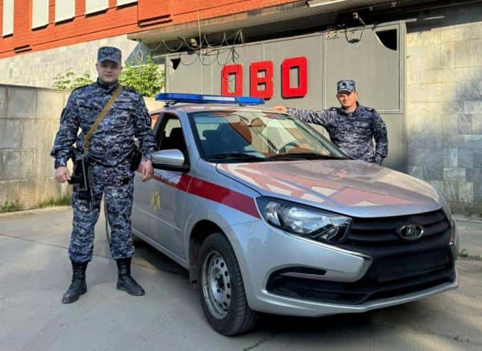 Уснул во время пожара: в Каменске-Уральском росгвардейцы разбудили мужчину в горящем доме