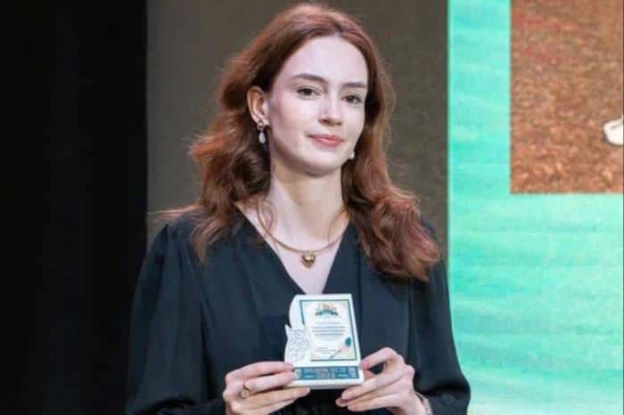 Свердловская школьница выиграла на шоу «Умницы и умники» в Москве