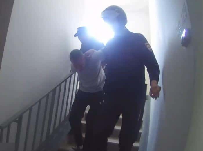 Появилось видео задержания домашнего тирана «Гаврика» из Каменска-Уральского 