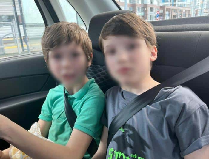 Два брата в Екатеринбурге сбежали из дома через балкон: что творилось в их квартире — кадры шокируют!