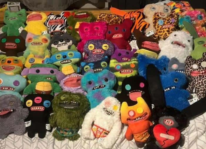 Конкурент Лабубу? Британия создала мохнатого монстра с настоящими зубами