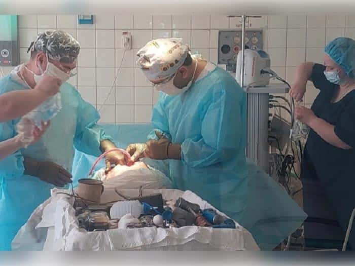 «Могла остаться в инвалидном кресле»: как свердловские врачи спасли девушку