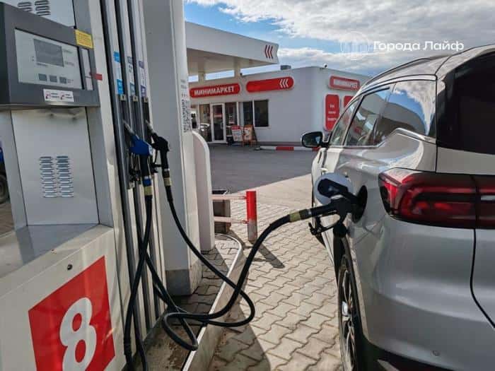 Цены на бензин растут: что ждет заправки и кошельки россиян летом 2025