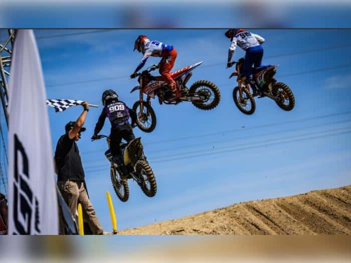 Каменск-Уральский вырвался в тройку лучших на престижном этапе мотокросса